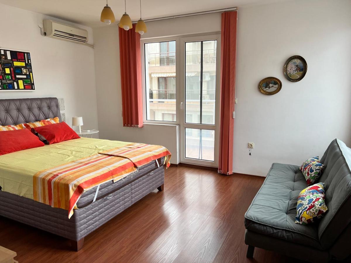 Milos Apartments Поморие Экстерьер фото
