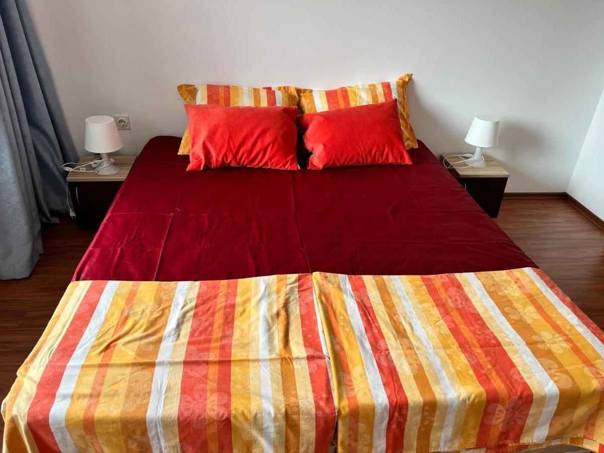 Milos Apartments Поморие Экстерьер фото