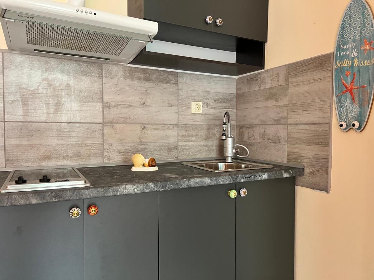 Milos Apartments Поморие Экстерьер фото