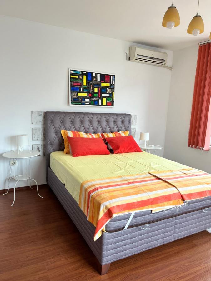 Milos Apartments Поморие Экстерьер фото