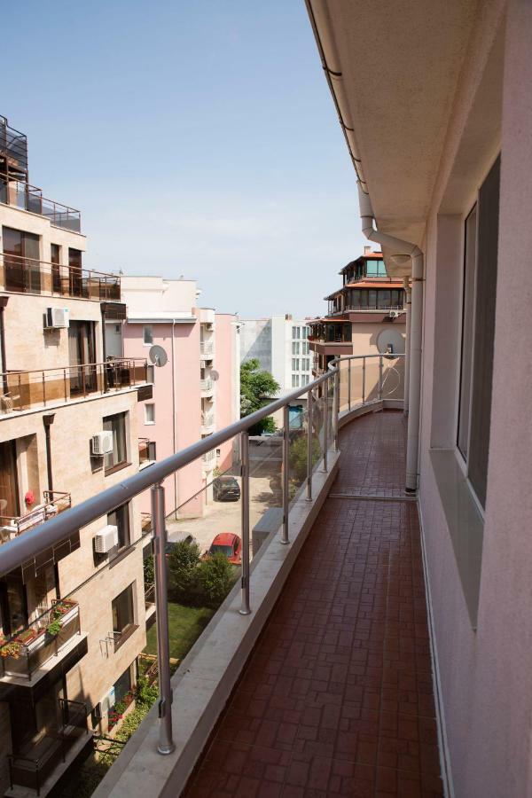 Milos Apartments Поморие Экстерьер фото