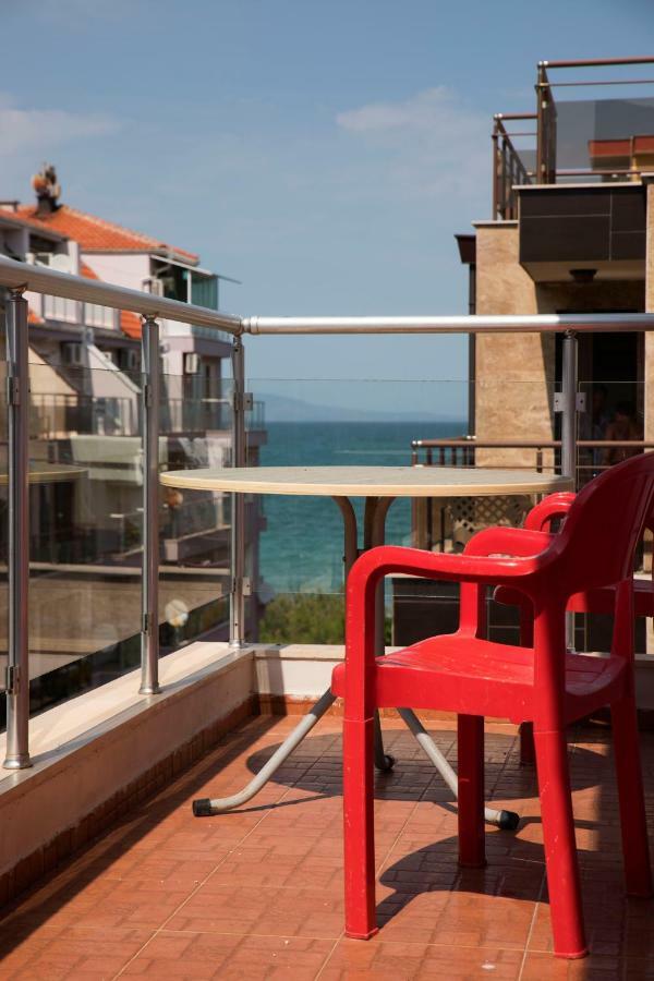 Milos Apartments Поморие Экстерьер фото